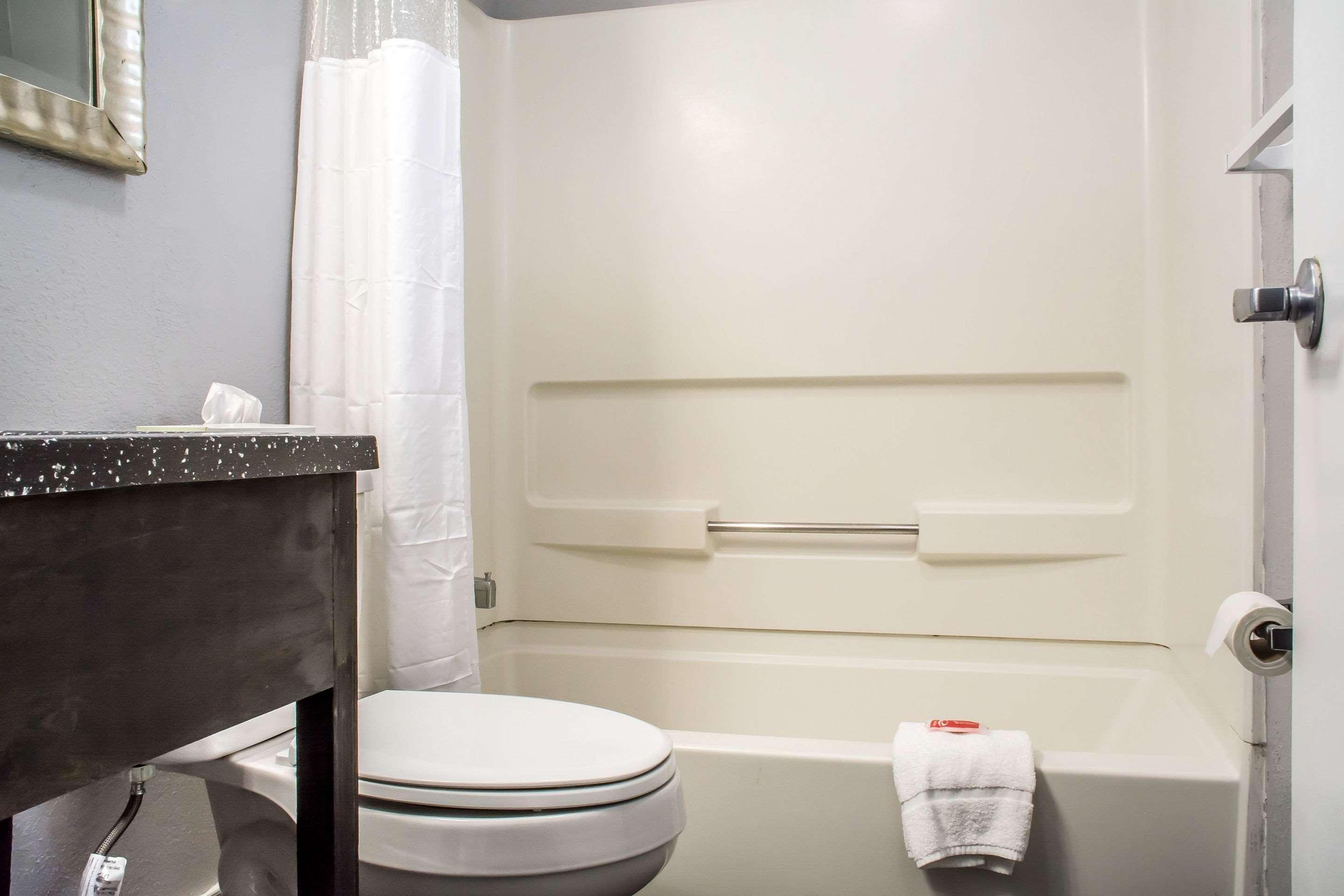 Econo Lodge Brockport Zewnętrze zdjęcie