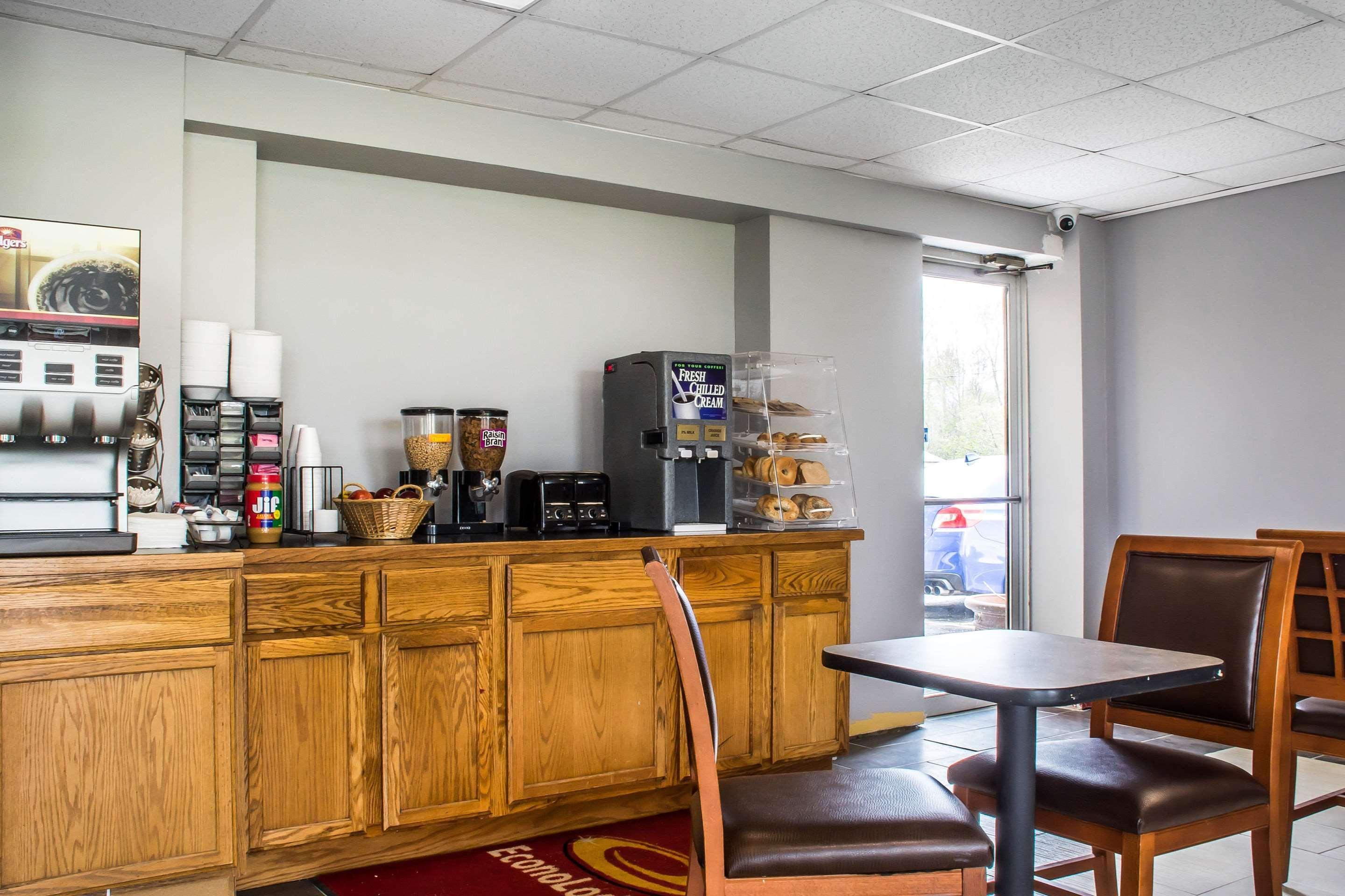 Econo Lodge Brockport Zewnętrze zdjęcie